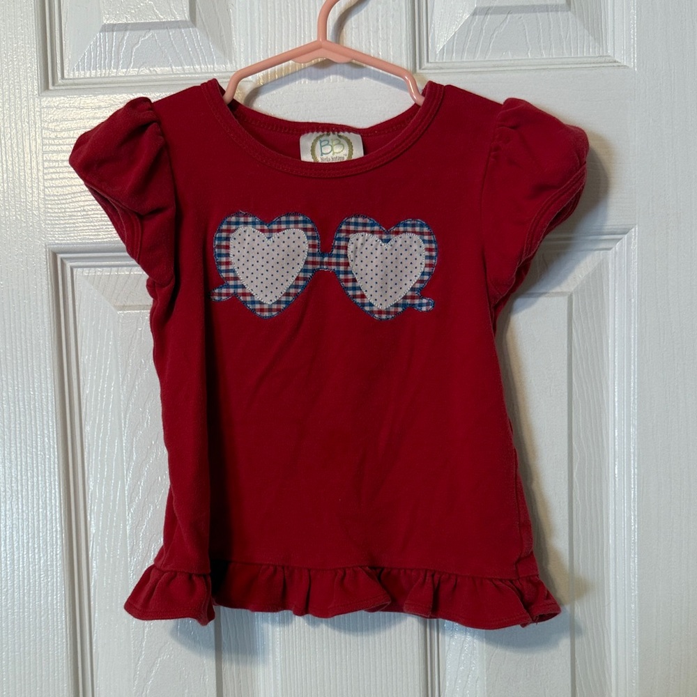 Embroidered heart-shaped sunglasses ruffle top